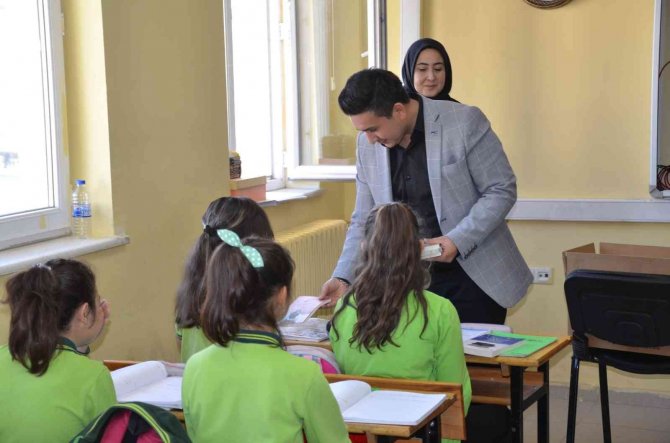 Emet’te Kitap Kurdu Yarışması