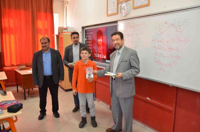 Emet’te Kitap Kurdu Yarışması