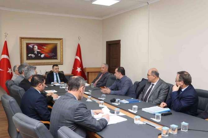 Emirdağ’da Liselerde Eğitimin Kalitesinin Arttırılması Masaya Yatırıldı