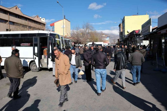 Erzincan’da Belediyenin Beldelerdeki Taşımacılığına Hat Sahiplerinden Tepki