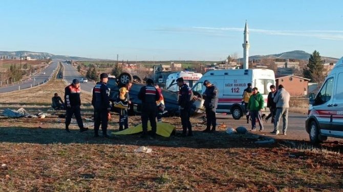 Gaziantep’te Öğrenci Servisi İle Bir Araç Çarpıştı: 1 Ölü, 12 Yaralı