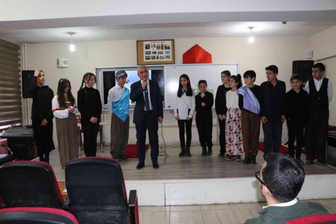 Hakkari’de Öğrenciler Hem Eğleniyor Hem Matematiği Öğreniyor