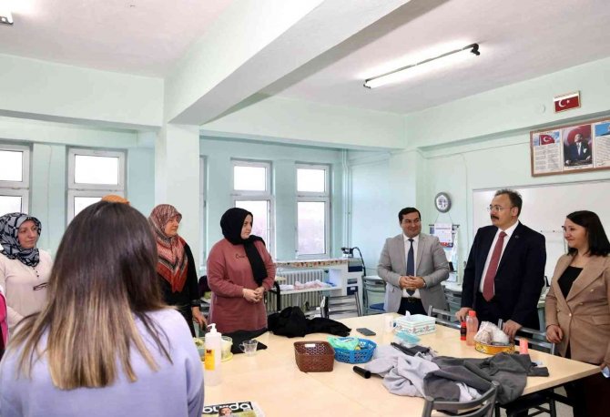 Pazaryeri’nde "Hükümet Binası” Projesini İnceledi