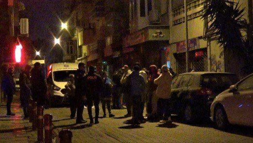 İ̇zmir’de Cinayet: Tartıştığı Kişiyi Boğazından Bıçaklayarak Öldürdü