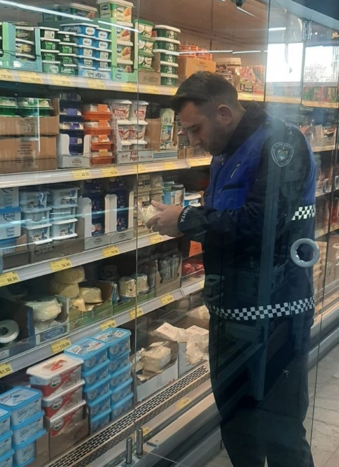 Zincir Markette Tarihi Geçmiş Ürünler Bulundu