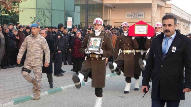 Trafik Kazasında Şehit Olan Astsubay Harun Uğur Son Yolculuğuna Uğurlandı