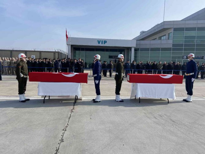 Konya’da Kazada Şehit Olan Askerlerin Cenazeleri Memleketlerine Gönderildi