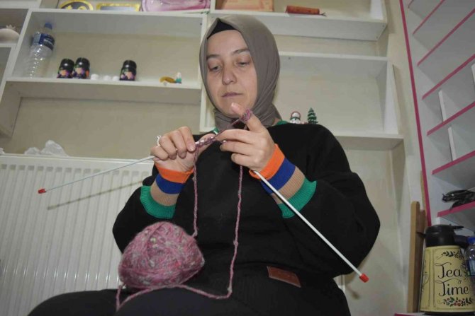 Kütahyalı Anneler Miniklerin Yüreklerini Isıtıyor