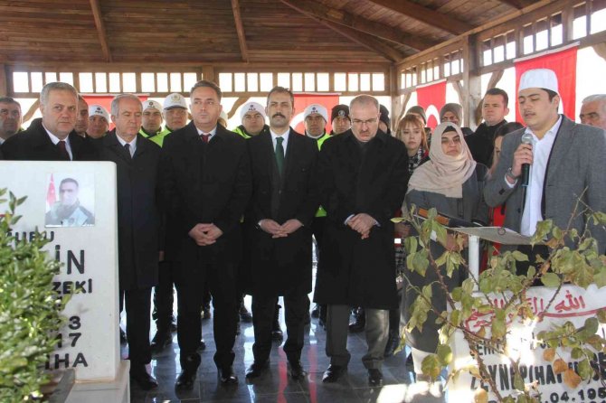 Şehit Polis Fethi Sekin Kabri Başında Anıldı