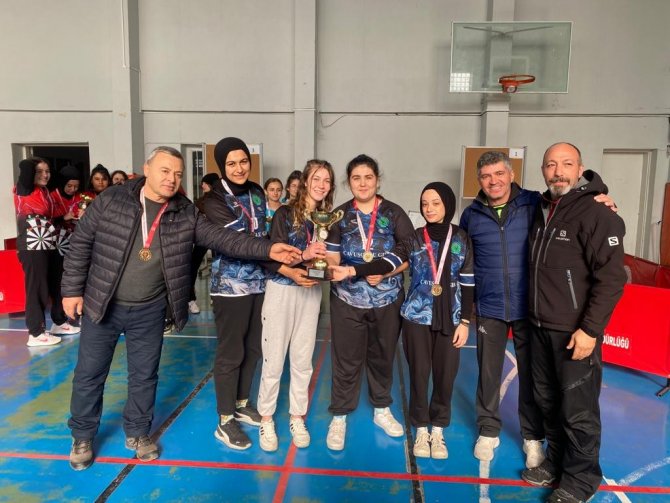 Salihli Şahin Şen Kız Anadolu İ̇hl Manisa Şampiyonu