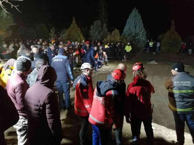 Baba-oğlu Kurtarma Çalışmalarında Beşinci Saat Geride Kaldı