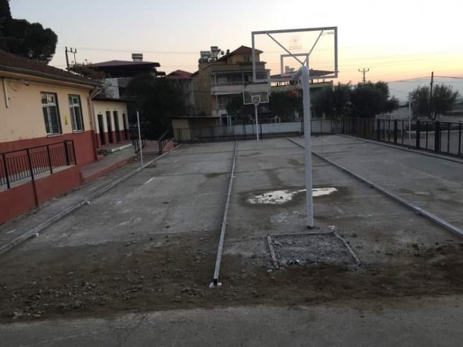 Köylüler Okulları İçin Seferber Oldu