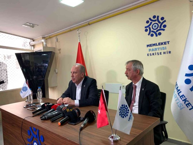 Muharrem İ̇nce’den Chp Genel Merkezinde Bayrak Kaldırılmasına Sert Eleştiri