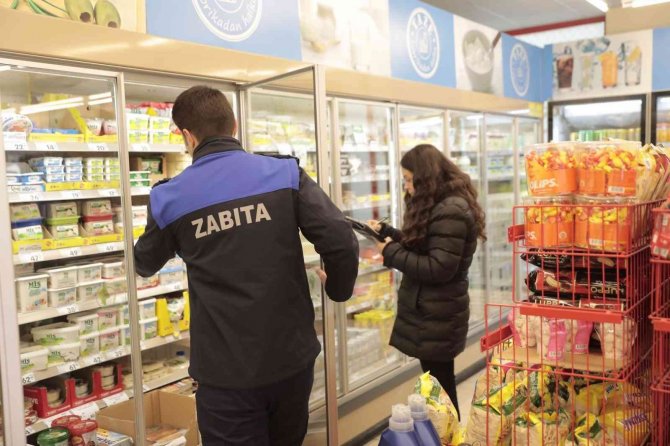 Marketlerde Gıda Denetimleri Devam Ediyor