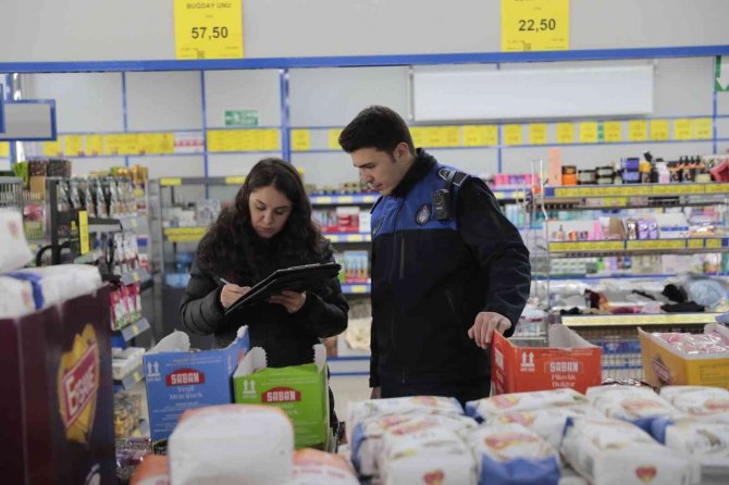 Marketlerde Gıda Denetimleri Devam Ediyor