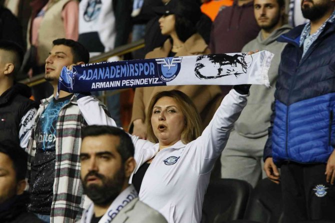 Spor Toto Süper Lig: Adana Demirspor: 1 - İ̇stanbulspor: 0 (İ̇lk Yarı)