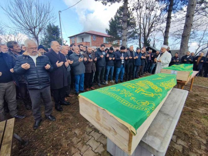 Kazada Ölen Baba-oğul, Ordu’da Toprağa Verildi