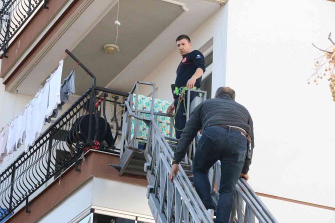 Yakınlarının Haber Alamadığı Tır Şoförü, Evinde Yarı Baygın Halde Bulundu