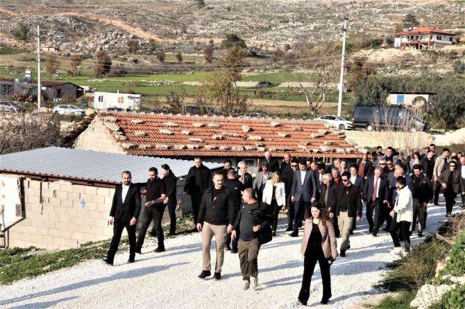 Bakan Kurum’dan Mahalle Muhtarına Cami Lojmanı Sözü