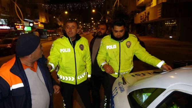 Alkollü Sürücü Kendi Cezasını Unutup Diğer Sürücünün Cezasının Peşine Düştü