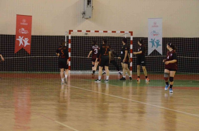 Aydın Hentbola Ev Sahipliği Yapıyor