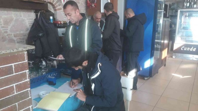 Ayvalık’ta Marketlere Yönelik Denetimler Sürüyor