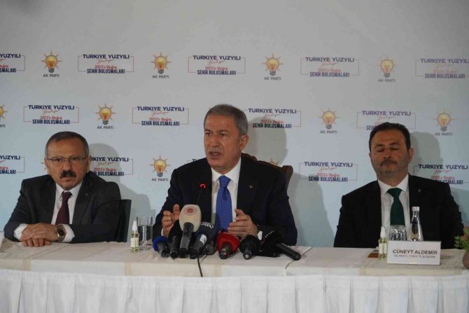 Akar, "Yunanistan, Megali İdea’yı Perdeliyor"