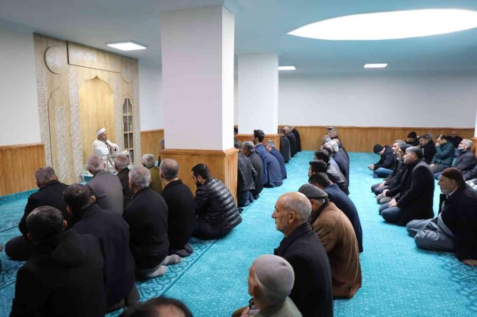 Kahta’da 100. Yıl Cami İbadete Açıldı