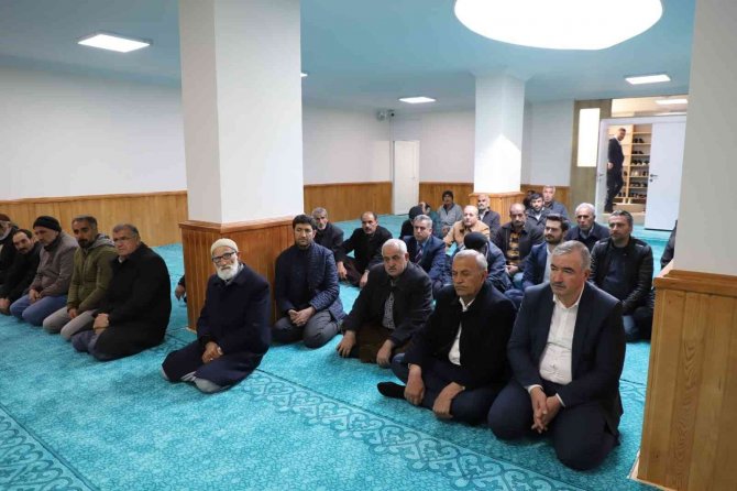 Kahta’da 100. Yıl Cami İbadete Açıldı