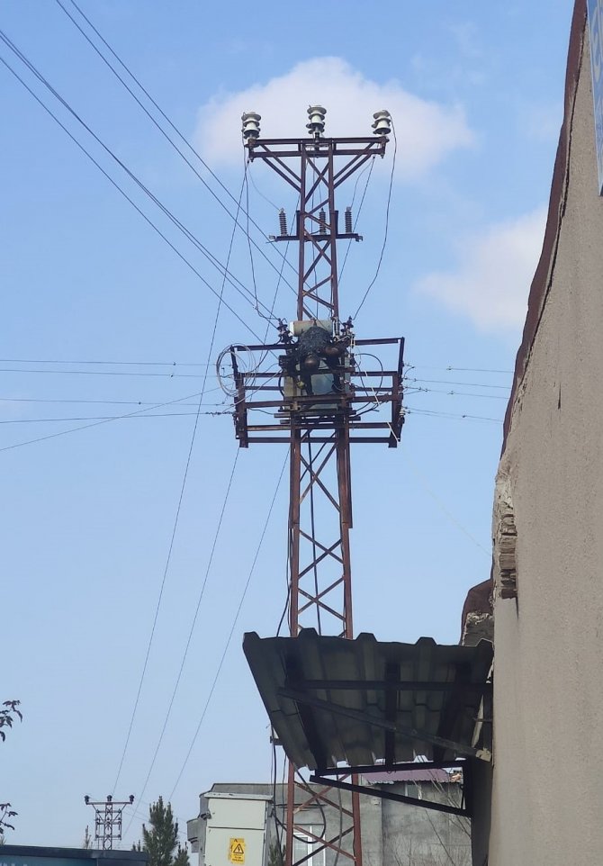 Elektrik Akımına Kapılan Usta Feci Şekilde Can Verdi