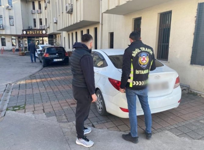 Beykoz’da Kavşakta Drift Yapan Sürücüye 22 Bin 13 Tl Ceza