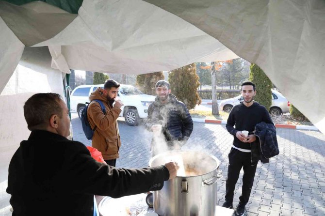 Belediyeden Öğrencilere Çorba Jesti