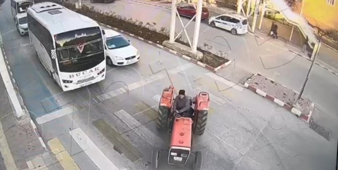 Burdur’da Traktörüyle Drift Atan Sürücüye 22 Bin 757 Tl Para Cezası Uygulandı