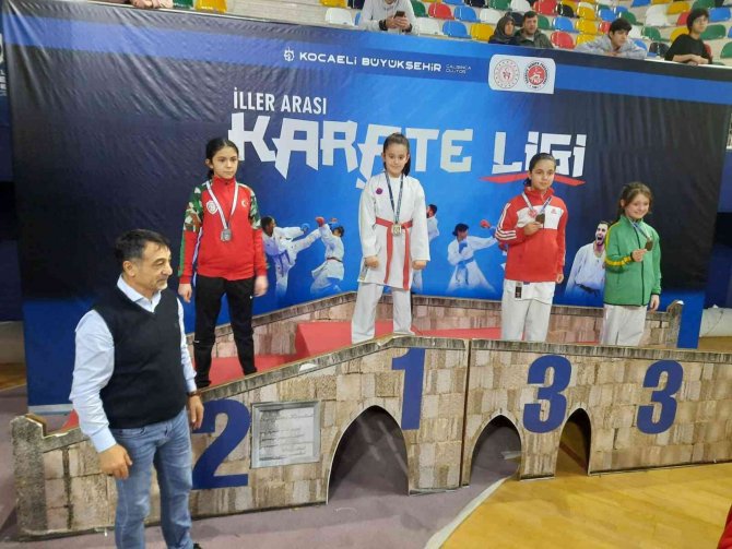 Darıca’nın Sporcuları 2022’yi 569 Madalya İle Tamamladı