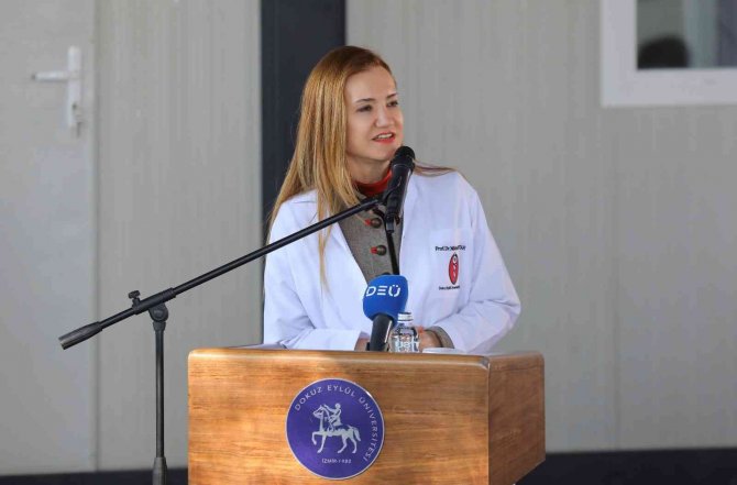 Deü’de Beyaz Önlük Heyecanı