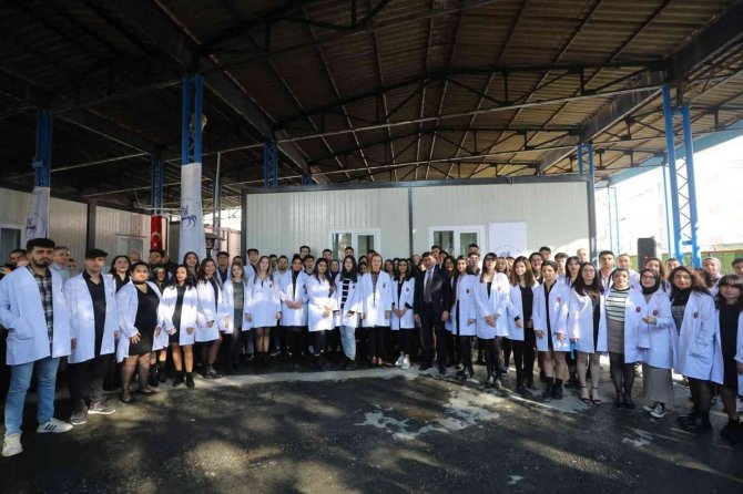 Deü’de Beyaz Önlük Heyecanı