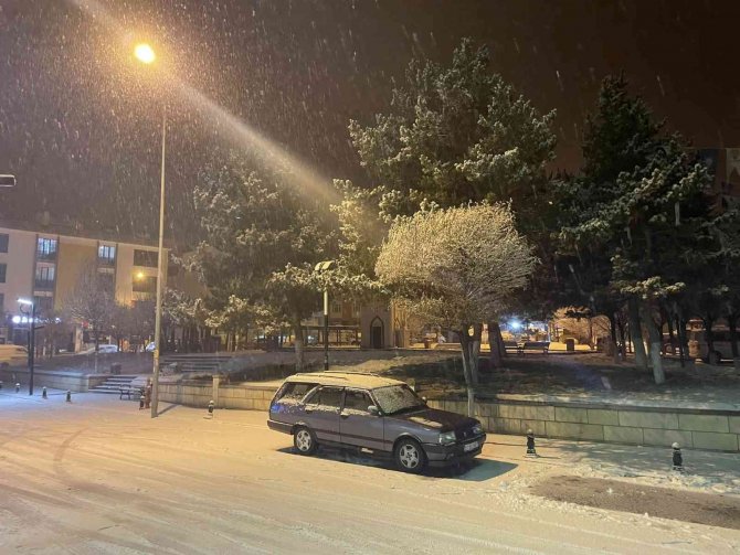 Cuma Namazında Yağış İçin Dua Edildi