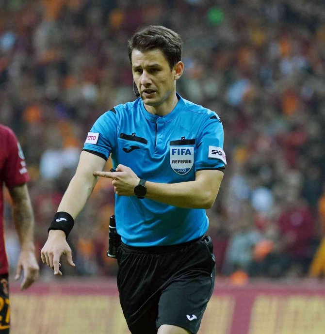 Halil Umut Meler 3. Kez Fenerbahçe - Galatasaray Derbisinde Düdük Çalacak