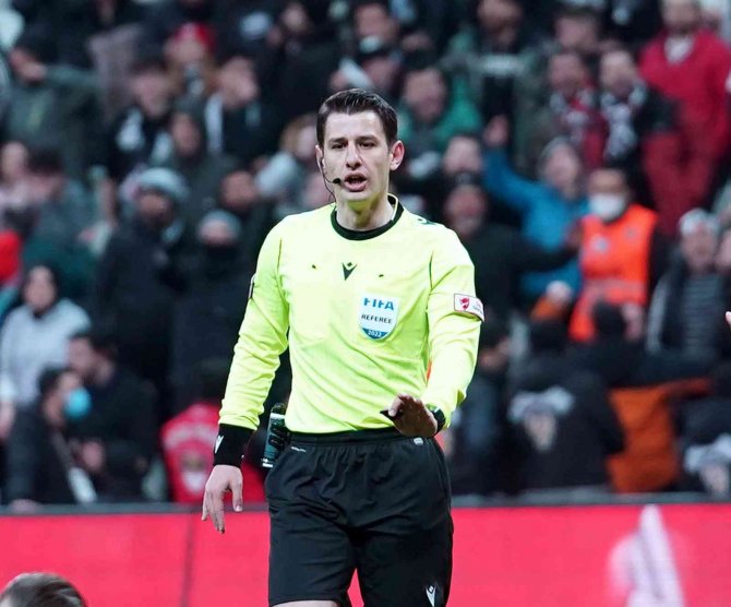 Halil Umut Meler 3. Kez Fenerbahçe - Galatasaray Derbisinde Düdük Çalacak