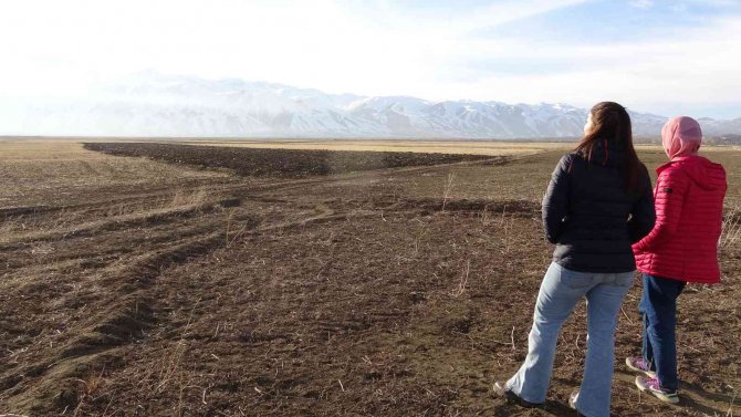 Filistinli Turistler 20 Bin Yıllık Buzulların Yer Aldığı Cilo Dağları’na Hayran Kaldı