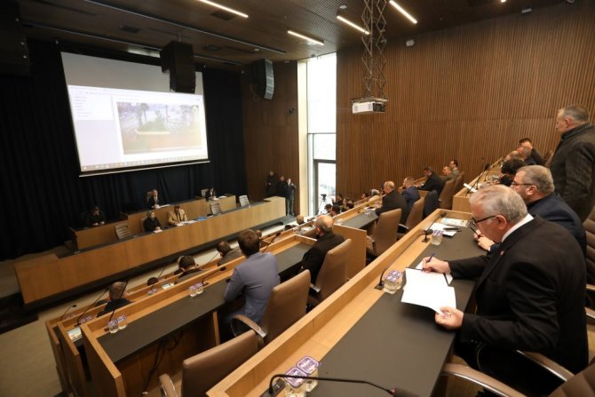 İ̇negöl’de Yeni Yılın İlk Meclisi Yeni Binada Yapıldı
