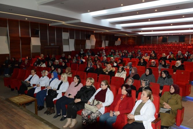 İ̇nesmek Kursiyerlerine “En İ̇yi Narkotik Polisi Anne” Projesi Anlatıldı