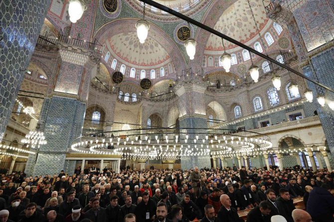 Cumhurbaşkanı Erdoğan, Restorasyonu Tamamlanan 3.5 Asırlık Yeni Cami’yi Yeniden İbadete Açtı
