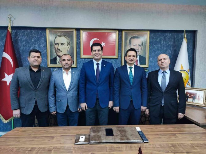 İ̇yi̇ Parti’den İstifa Edip Ak Parti’ye Geçti