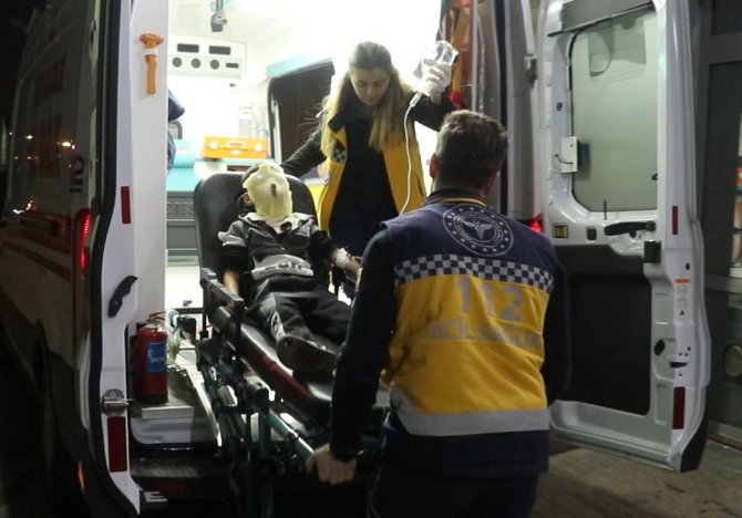 Yanan Ateşe Parlayıcı Madde Döktüler: 2’si Çocuk 3 Kişi Yandı