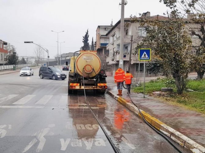 Körfez’in Dört Bir Yanında Temizlik Çalışması Sürüyor