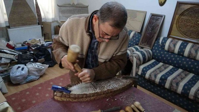 Ahşabı 12 Yıldır Sanata Dönüştürüyor