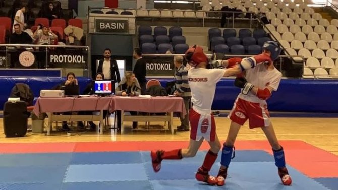 Sarıgöllü Öğrenciler Kick-boksta Manisa Şampiyonu Oldu