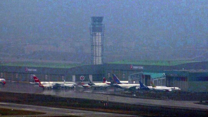 Sabiha Gökçen Havalimanı Pistinde Tavşan Kazası