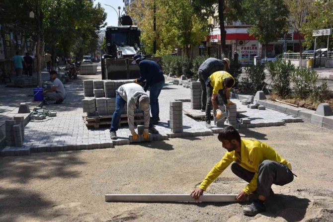 Siirt’te 2022 Yılında 150 Bin Metrekare Parke, 30 Bin Ton Asfalt Çalışması Yapıldı